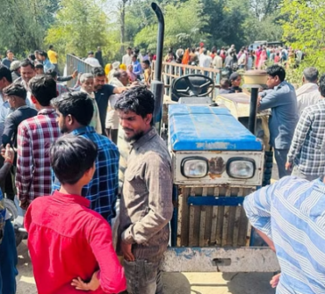 Crowd formed after the accident