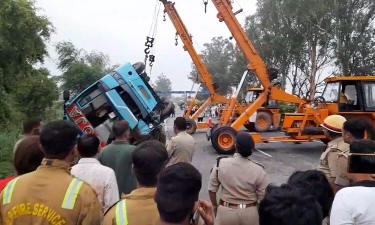 bus Accident in muzaffarnagar