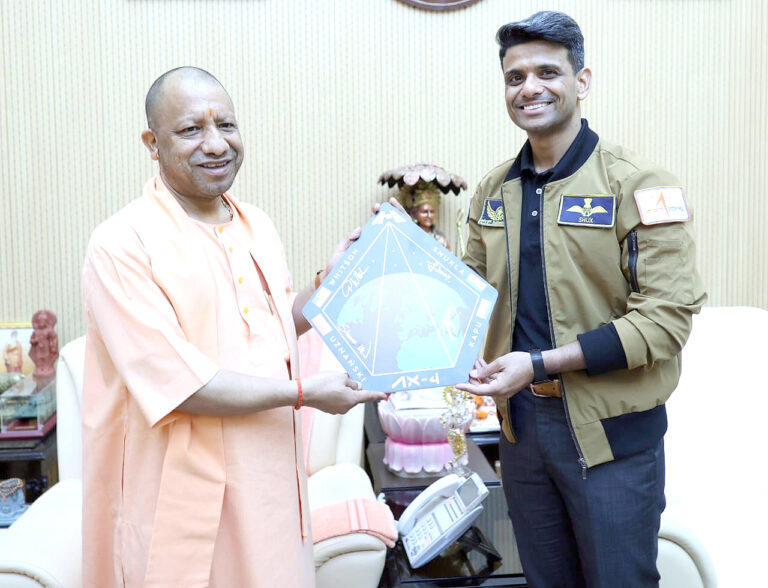 शुभांशु शुक्ला से मुलाकात पर सीएम योगी, ‘आप भारत के अंतरिक्ष स्वप्न और युवा प्रेरणा के प्रतीक’