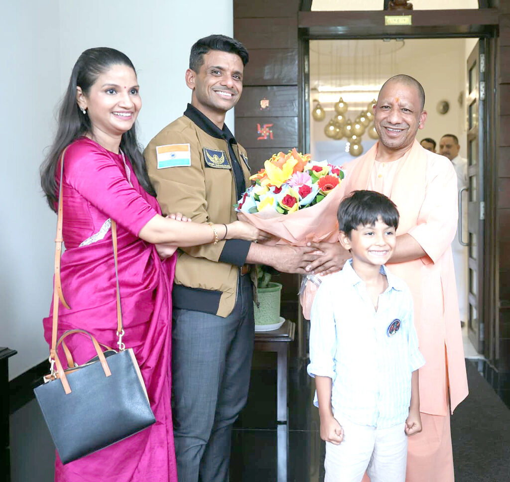 Yogi Meets Astronaut Shubhanshu Shukla 
