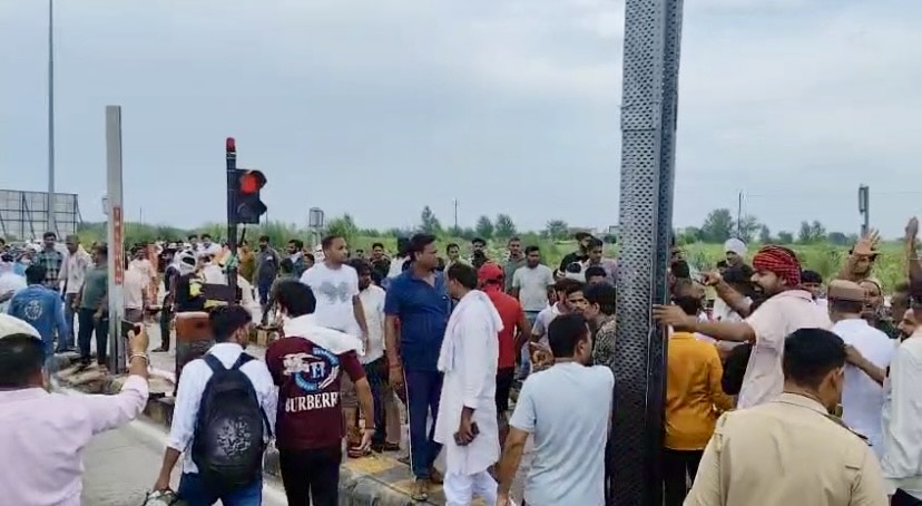 Meerut Bhuni Toll Plaza Chaos