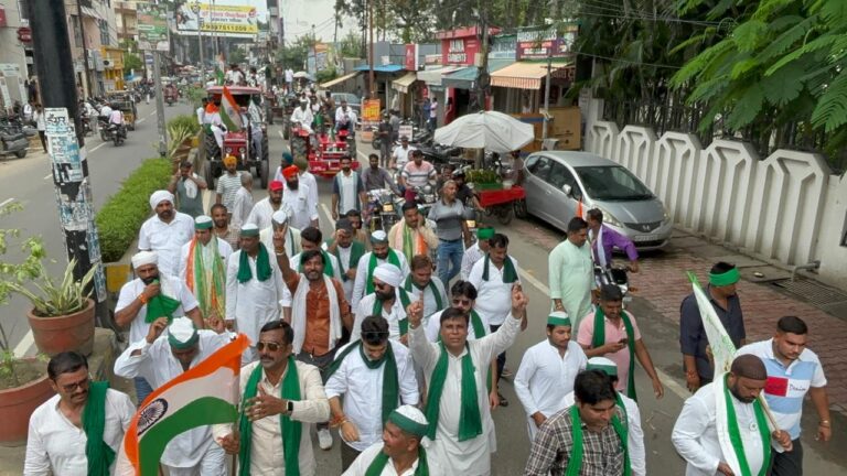 मुजफ्फरनगर में भाकियू की ट्रैक्टर तिरंगा यात्रा: देशभक्ति का जज्बा, सड़कों पर जाम