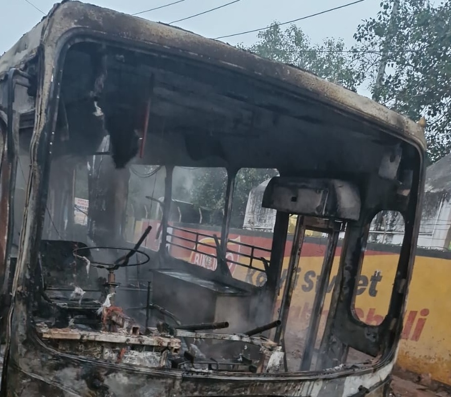 Greater Noida Bus Catches Fire: Driver Jumps to Safety