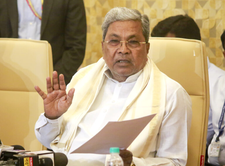 कर्नाटक में महिलाओं को मासिक धर्म अवकाश की मंजूरी, हर महीने एक पेड लीव, सरकारी-निजी क्षेत्रों में लागू