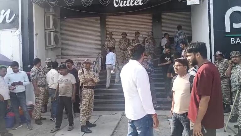 बरेली हिंसा: मौलाना तौकीर के करीबी आरिफ की 17 दुकानें सील, 170 करोड़ की संपत्तियां जब्त