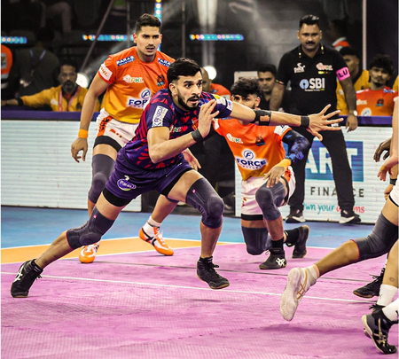 पीकेएल सीजन 12: दबंग दिल्ली ने फाइनल में जगह पक्की, पुणेरी पल्टन से टाई-ब्रेकर में जीत; दूसरे खिताब पर नजरें
