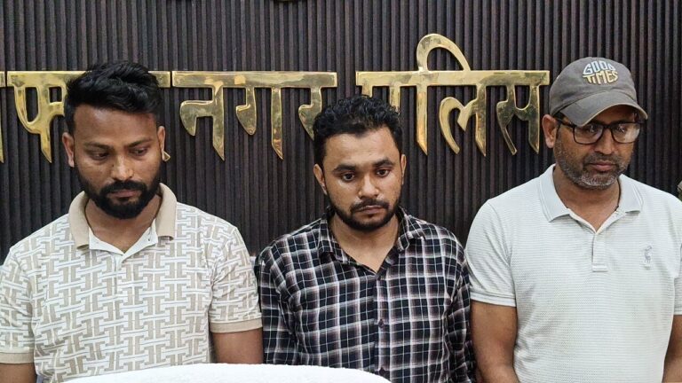ब्यूटी प्रोडक्ट्स के नाम पर 120 करोड़ लूटने वाले 3 ठग गिरफ्तार, 4 करोड़ का माल जब्त