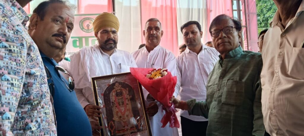 Muzaffarnagar: Thakur Deepak Som Launches New Farmers Union
