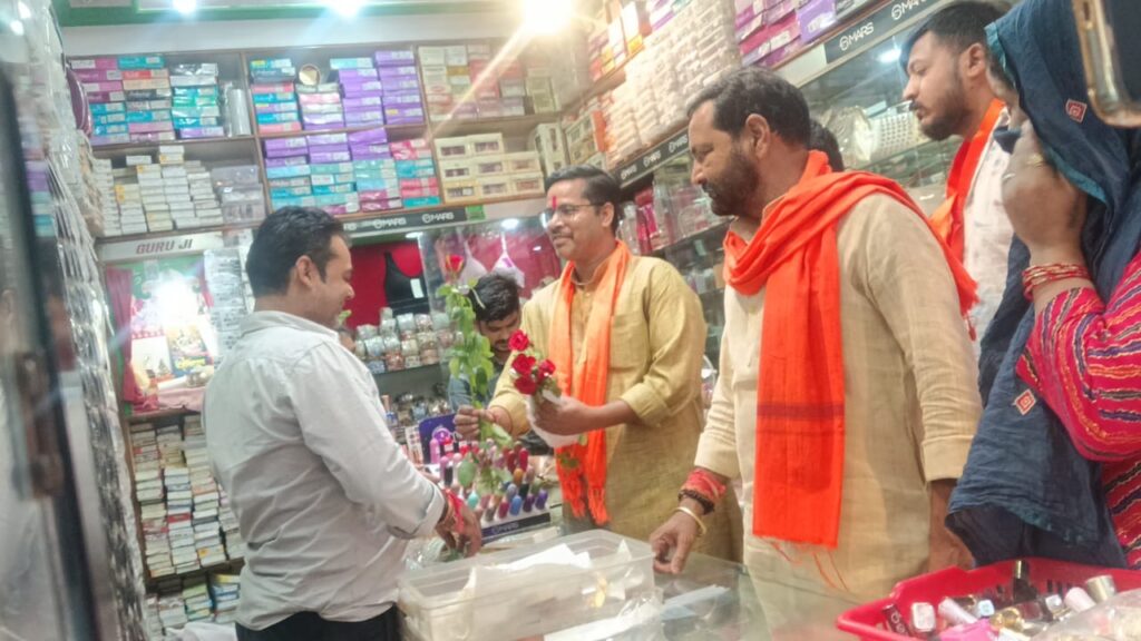 Shiv Sena Patrols Muzaffarnagar Over Karva Chauth Mehndi