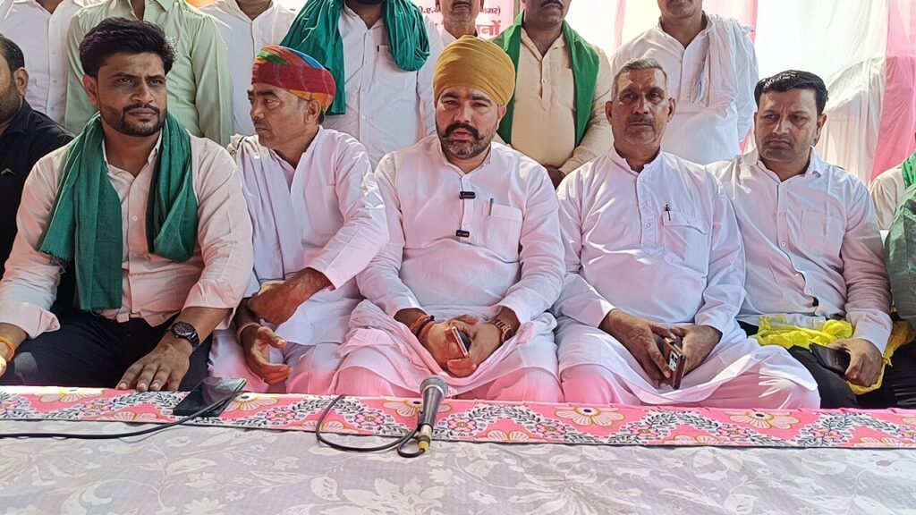 Muzaffarnagar: Thakur Deepak Som Launches New Farmers Union