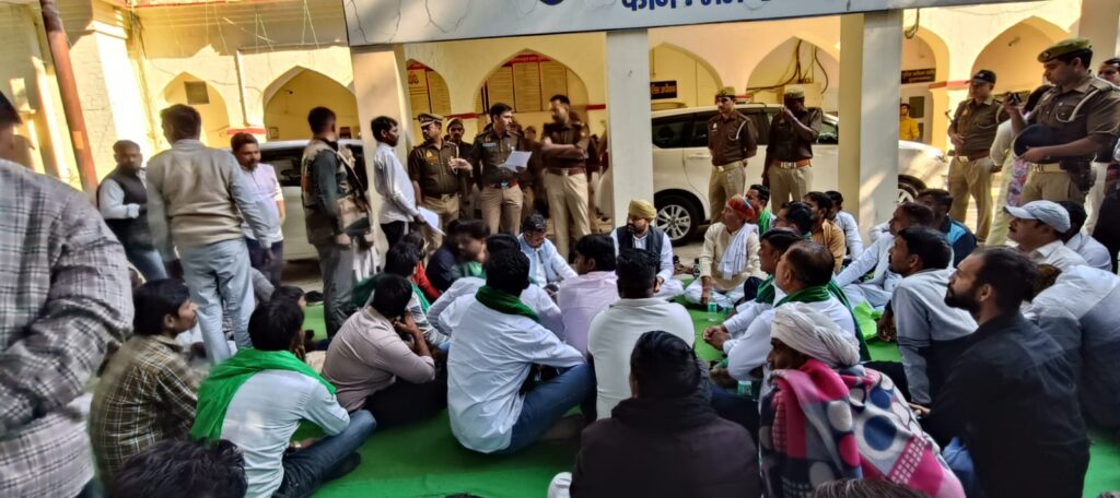 Muzaffarnagar BKU Sevak Dharna on Kurthal Dacoity 