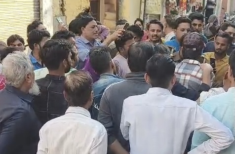 Muzaffarnagar: Woman Caught Trying to Kidnap Child