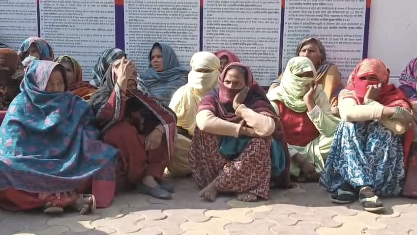 Muzaffarnagar Dalit Girl Missing: Shiv Sena Dharna
