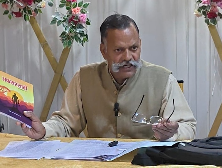 Muzaffarnagar Ex-Lekhpal Jay Bhagwan Agarwal Accuses Former DM