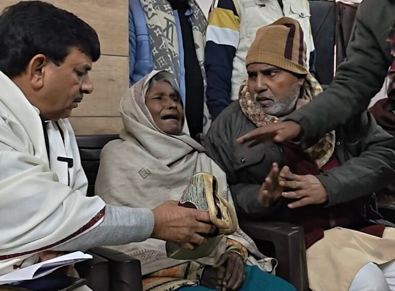 मुजफ्फरनगर: सोनू कश्यप हत्याकांड में नया मोड़, लगातार सवाल उठा रही बहन आरती और मौसेरी कशिश रहस्यमय ढंग से गायब! मंत्री के घर पहुंचा पीड़ित परिवार