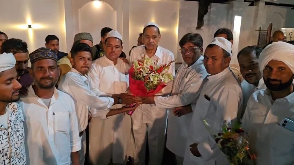 Muzaffarnagar: Iftar Dawat at Rana House by Ex-MP Qadir Rana Symbolizes Hindu-Muslim Unity