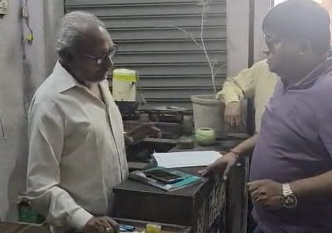 Muzaffarnagar: Raid on LPG Black Marketing Amid Shortage Rumours, 12 Cylinders Seized | Dealer Detained