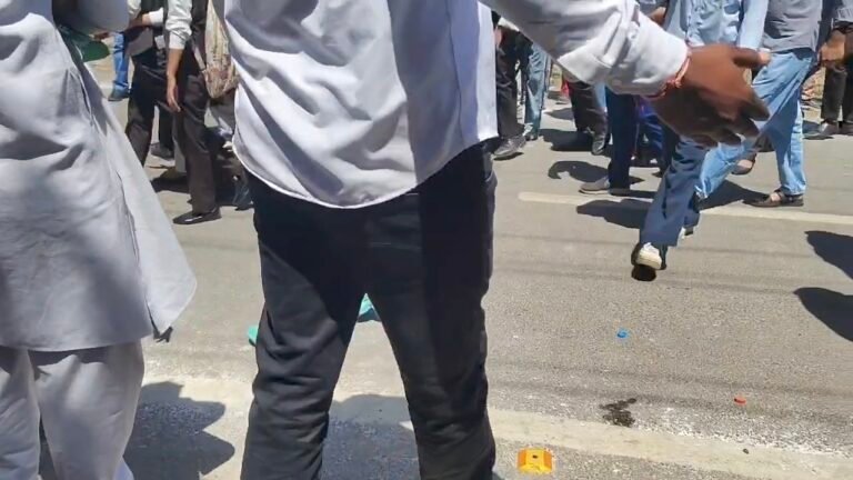 CM योगी के कार्यक्रम में ‘ब्लैक ड्रेस’ पर रोक, काले कपड़े वालों की ‘नो एंट्री’