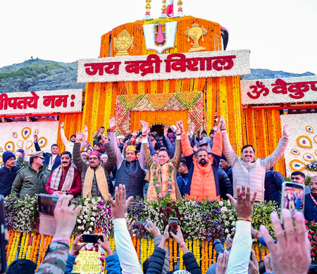 बद्रीनाथ धाम विवाद में जांच का दायरा बढ़ाने की मांग, पांडा पंचायत बोली- पैसे लेकर विशेष दर्शन कराने वालों पर भी हो कार्रवाई