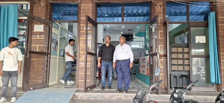 जलालाबाद में सीएमओ ने इंडस केयर मल्टी स्पेशलिटी हॉस्पिटल का किया औचक निरीक्षण, स्वास्थ्य सेवाओं का लिया जायजा