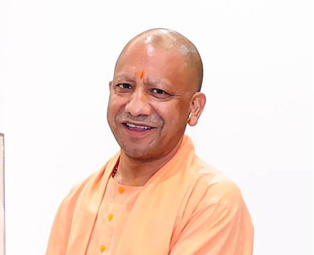गुरु केवल शिक्षा नहीं, जीवन को दिशा भी देते हैं, गुरुजनों के आदर्शों को जीवन में उतारें – योगी आदित्यनाथ
