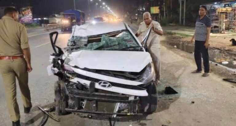 नोएडा में भीषण सड़क हादसा: अज्ञात वाहन ने कार को मारी टक्कर, मासूम बच्चों समेत 5 लोग गंभीर रूप से घायल