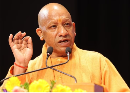 एक्शन मोड में सीएम योगी: आपदा पीड़ितों को 24 घंटे में मुआवजा देने का सख्त आदेश, अफसर उतरेंगे जमीन पर