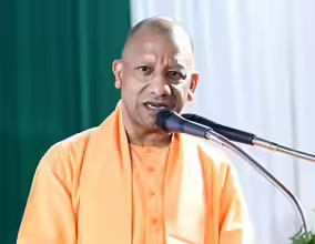 अयोध्या से सपा-कांग्रेस पर बरसे सीएम योगी, रामभक्ति का दिखावा, क्या जामा मस्जिद में करा सकते हैं हनुमान चालीसा का पाठ?
