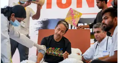 बिगड़ते स्वास्थ्य के बीच सोनम वांगचुक अस्पताल में भर्ती, दिल्ली पुलिस बोली- हाईकोर्ट के आदेश पर की कार्रवाई