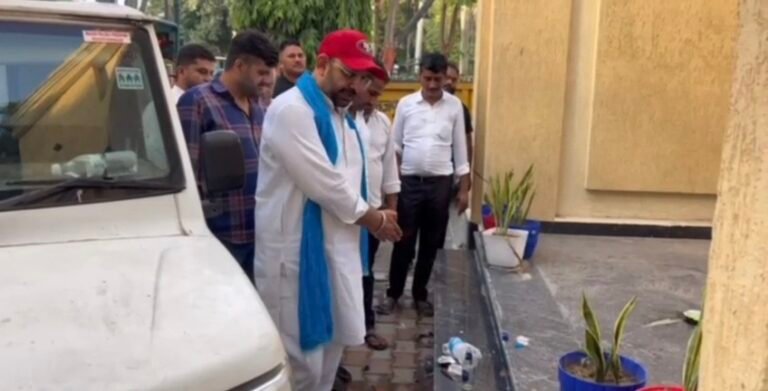मुज़फ्फ़रनगर में चौधरी चरण सिंह के प्रेरणा स्थल की बदहाली पर भड़के विधायक पंकज मलिक, बोले-‘महान किसान नेता का अपमान बर्दाश्त नहीं’