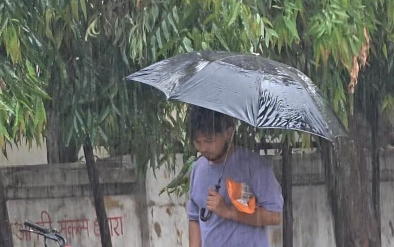 मुजफ्फरनगर में मानसून की दस्तक: मूसलाधार बारिश से मौसम हुआ सुहावना, प्रदूषण से मिली बड़ी राहत