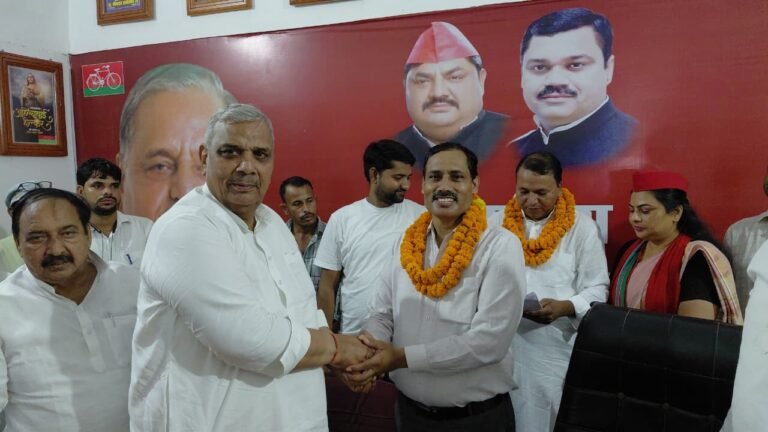 पश्चिमी यूपी में LJP को लगा झटका! सहारनपुर मंडल और मुज़फ़्फ़रनगर के कई पदाधिकारी सपा में शामिल