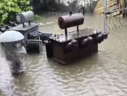 मुज़फ़्फ़रनगर में मूसलाधार बारिश ने ठप की बिजली व्यवस्था, सबस्टेशन बने ‘टापू’, कई बिजलीघर डूबे, खंभे झुकें और तार टूटे