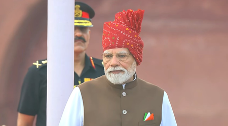 80वें स्वतंत्रता दिवस पर ऐसा रहा पीएम मोदी का पहनावा