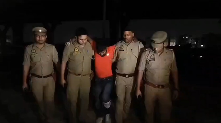 यूपी में दो जिलों में पुलिस का एक्शन, गाजियाबाद और झांसी में बदमाशों से मुठभेड़; दो आरोपियों के पैर में लगी गोली
