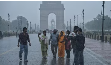 दिल्ली एनसीआर में बारिश से उमस से राहत, वायु गुणवत्ता में भी सुधार