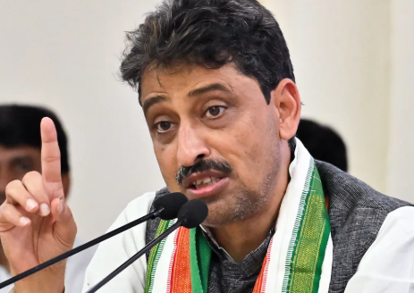 यूपी की सियासत में फिर गरमाई बयानबाजी, कांग्रेस सांसद बोले भाजपा के खिलाफ लड़ाई राहुल गांधी के नेतृत्व में