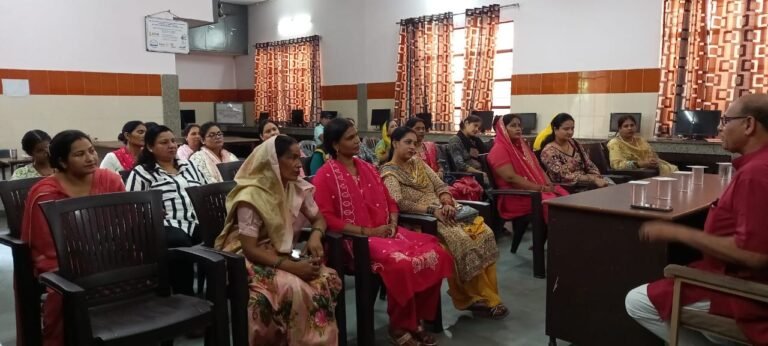 मुजफ्फरनगर में कन्या भारती और मातृ भारती की गोष्ठी, संस्कार और नेतृत्व विकास पर हुआ मंथन